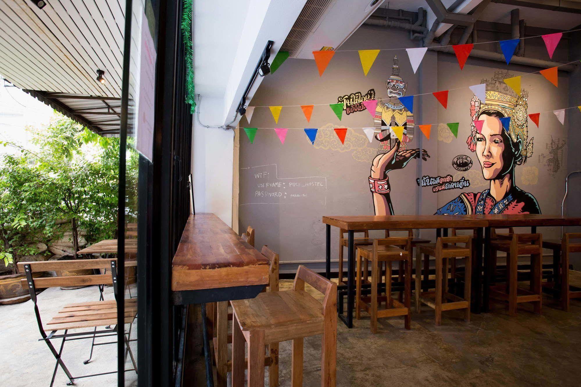 Puck Hostel Bangkok Exterior photo